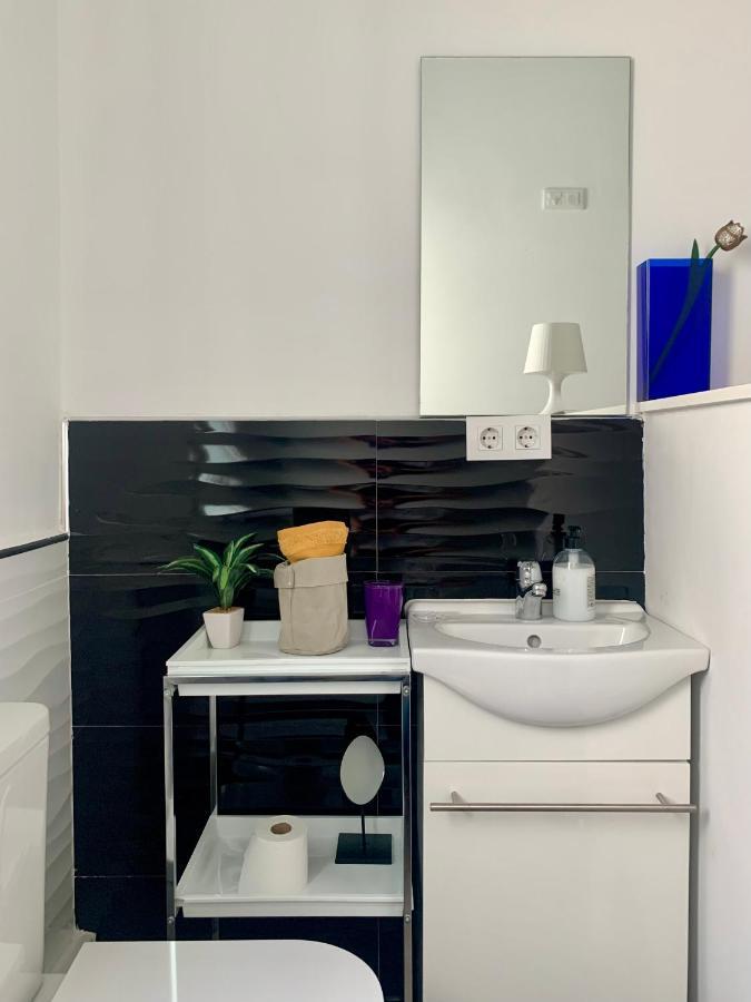 Alquilo Habitacion Individual Con Aseo Privado Solo Chicas, Only Girls Valencia Luaran gambar